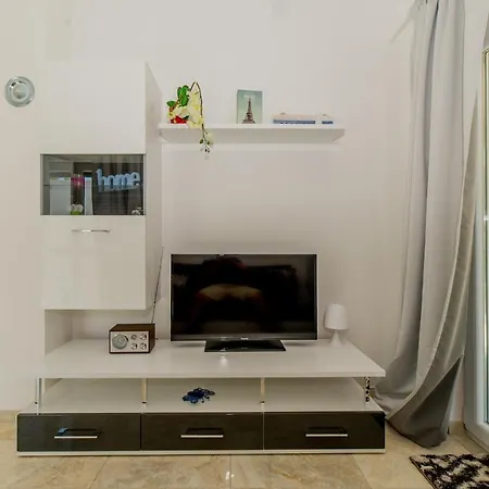 Djian Apartman *